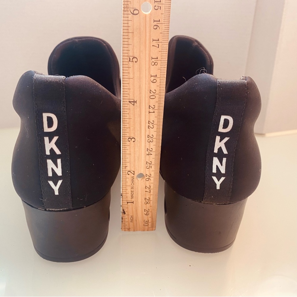 DKNY Black Athletic Shoes with Textured Knit Upper Size 9.5M - Picture 9 of 9